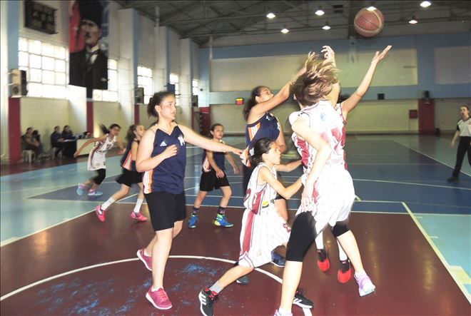 Küçük Kızlar Basketbol ligi, Bandırma Derbisi ile Başladı.