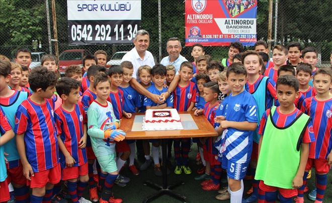 Altınordu Bandırma Futbol Okulu sezonu açtı 