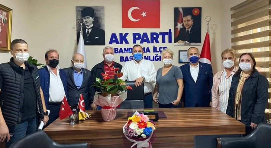 Muhtarlar Derneğinden AK Parti ziyareti