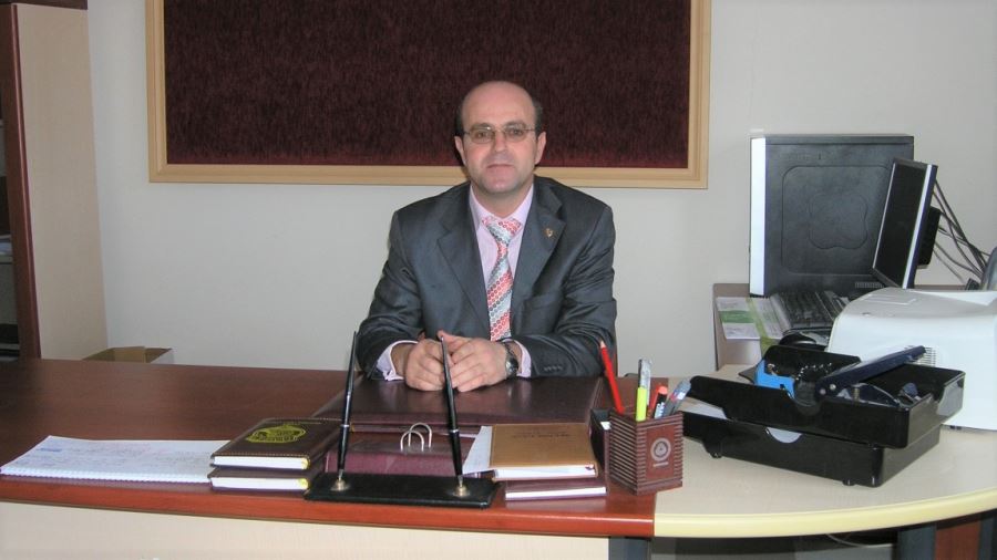  Erdek Anadolu Lisesi Müdürlüğüne Ahmet Dolan getirildi. 