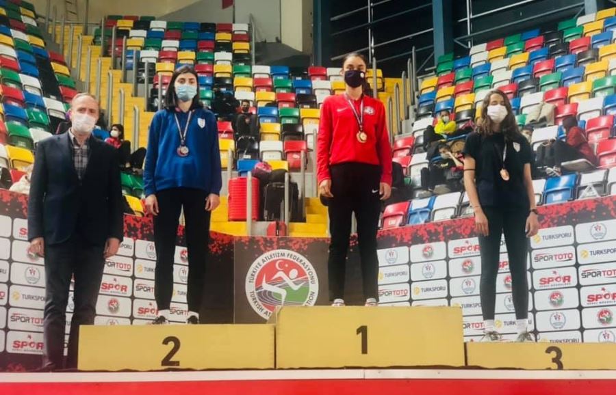  Aleyna Karaca Atletizm’ de Türkiye Şampiyonu