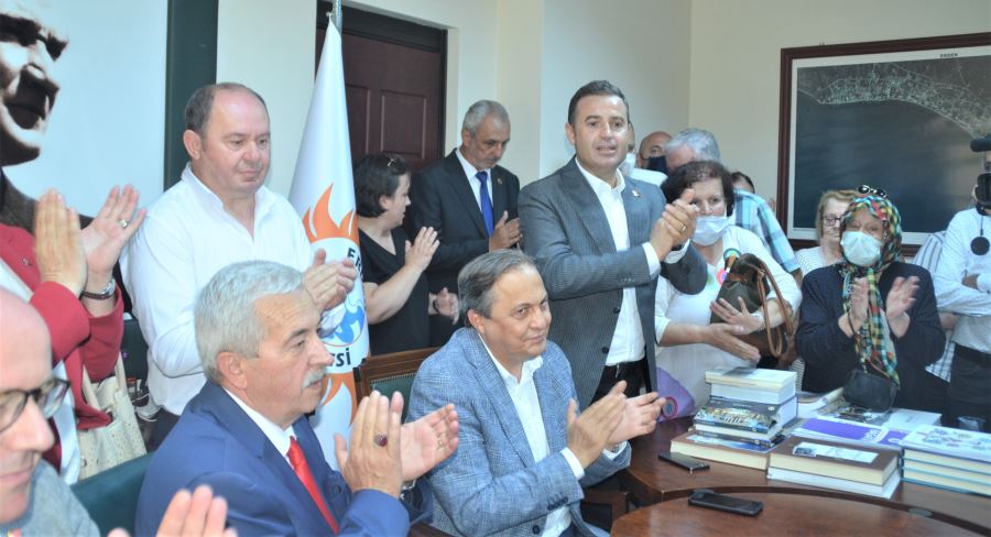 Karışık, Erdek Belediye Başkanı seçildi