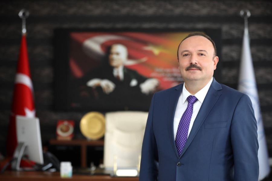 Rektör Süleyman Özdemir