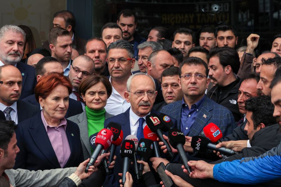 Kılıçdaroğlu, İYİ Parti İstanbul İl Başkanlığını ziyaret etti