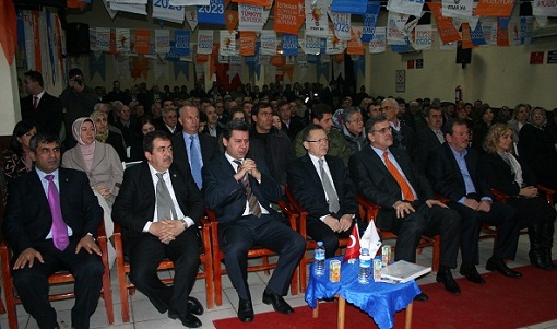 Özer Koyuncu AKP Burhaniye ilçe başkanlığına getirildi.