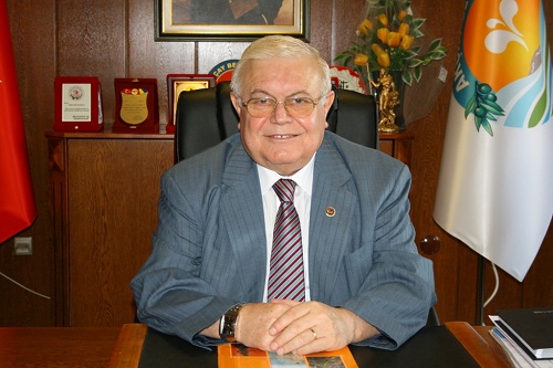 Akçay Belediye başkanı İnceoğlu görevine döndü