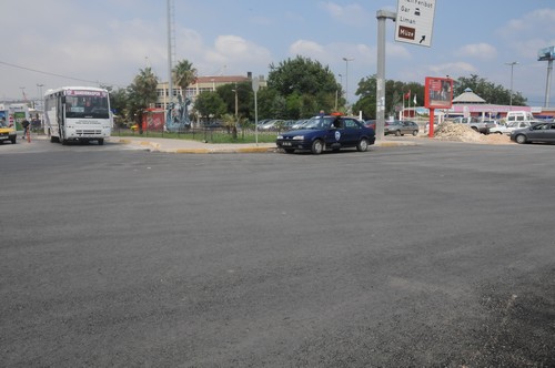 Menderes Meydanı asfaltlandı