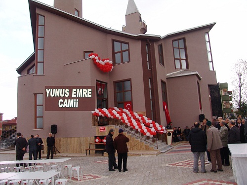 Yunus Emre Camii açıldı