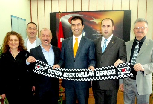Gönen Beşiktaşlılardan Kaymakama Ziyaret