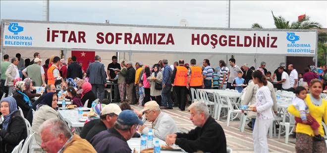  İlk iftar  yoğun ilgi gördü