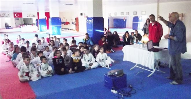 Sporcu Eğitimi ve Sağlık Semineri 