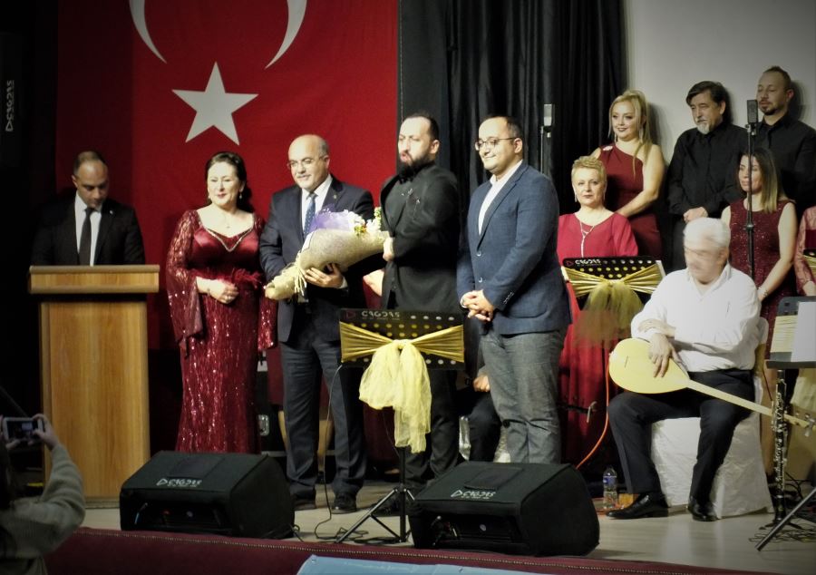 Türk Halk Müziği Korosundan Kış Konseri