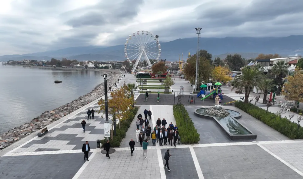 Akçay kordonunda büfeler kaldırıldı, çevre düzenleme çalışmaları başladı