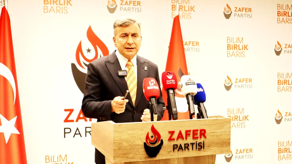 Zafer Partisi Sözcüsü Azmi Karamahmutoğlu