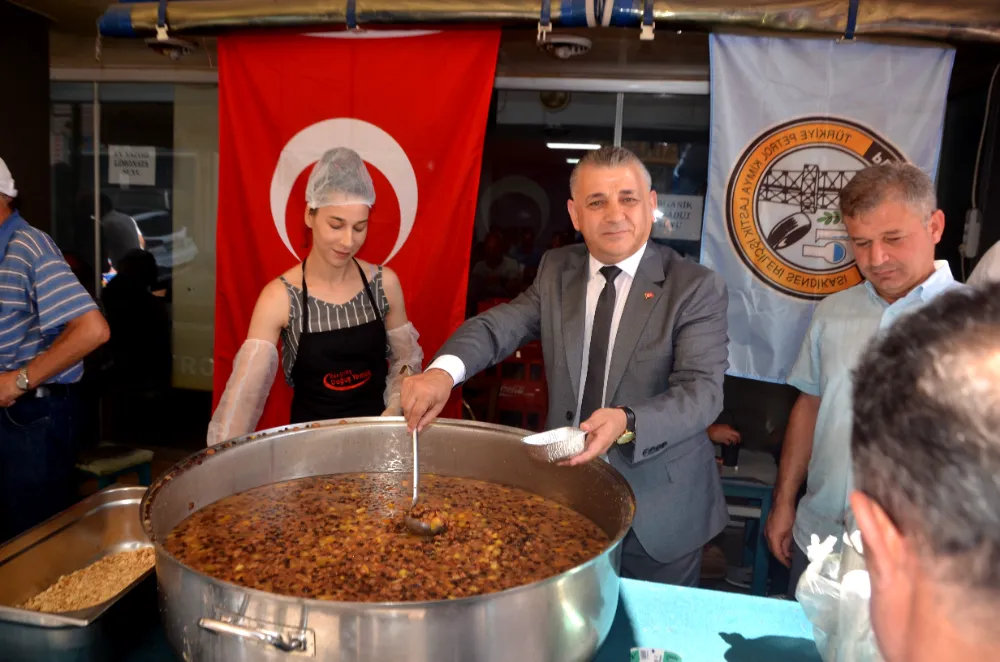 Petrol-İş’ten aşure hayrı