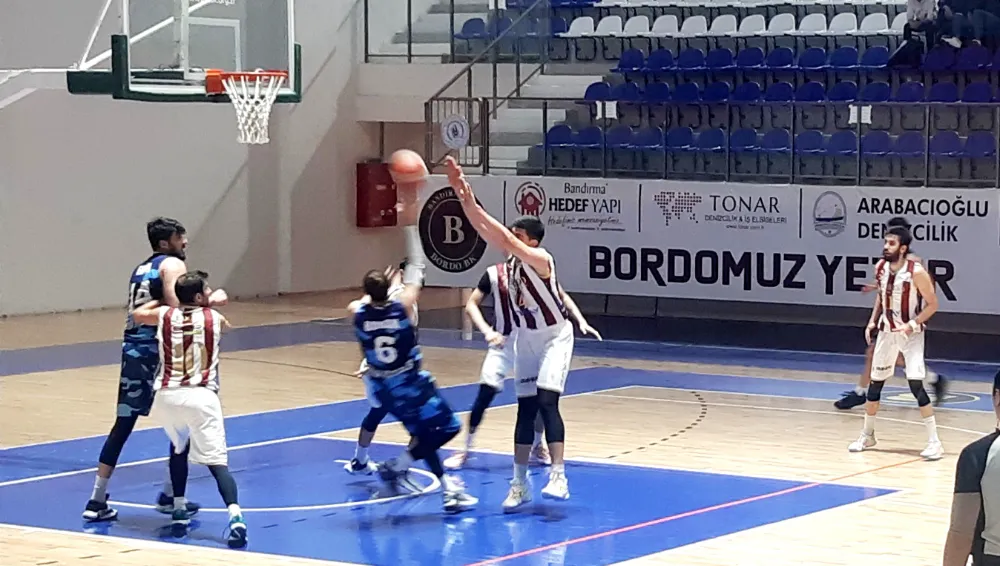 “Bandırma Basketbol” atakta