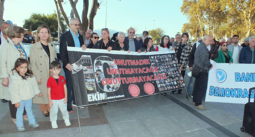  Demokrasi Platformu ANKARA GAR katliamını unutmadı