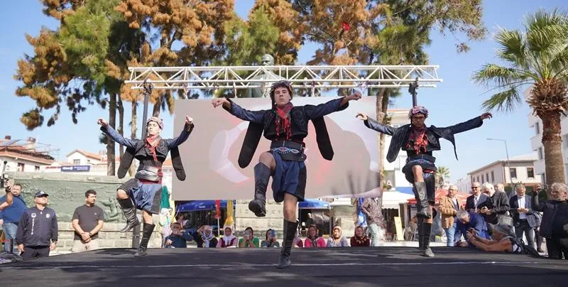 20. AYVALIK ULUSLARARASI ZEYTİN HASAT VE TURİZM FESTİVALİ BAŞLADI