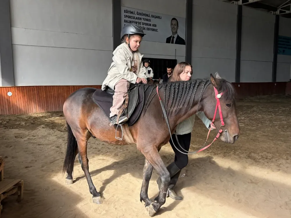 BANDIRMA BELEDİYESİ’NDEN ÇOCUKLARA UNUTULMAZ BİR GÜN!