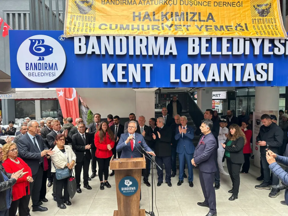 BANDIRMA’DA CUMHURİYET COŞKUSU: GELENEKSEL CUMHURİYET YEMEĞİ’NDE BİRLİK VE DAYANIŞMA MESAJI