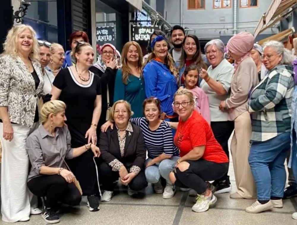 Alkışlar Kadın Meclisine
