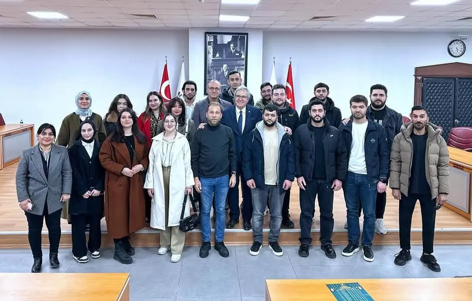 GENÇLERLE YEREL YÖNETİMLER ÜZERİNE KEYİFLİ SOHBET
