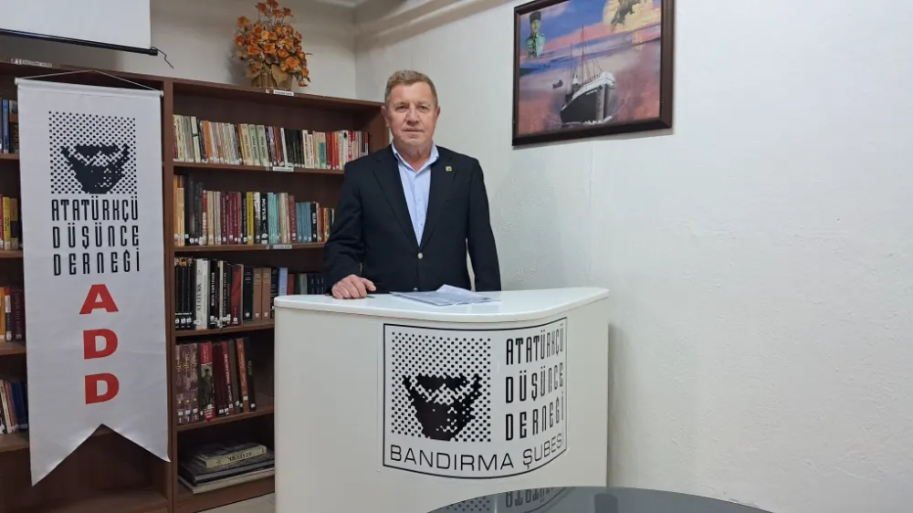 Eşzamanlı açıklamayı ADD Bandırma Şube Başkanı Hayri Turna okudu.