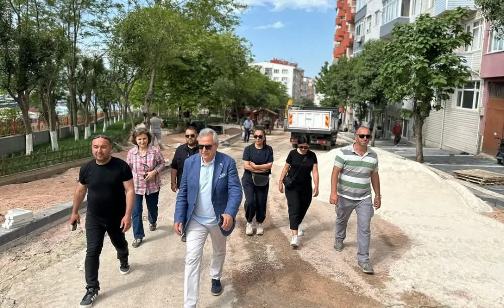 MEHMETÇİK CADDESİ’NDE YENİLEME ÇALIŞMALARI HIZLA SÜRÜYOR