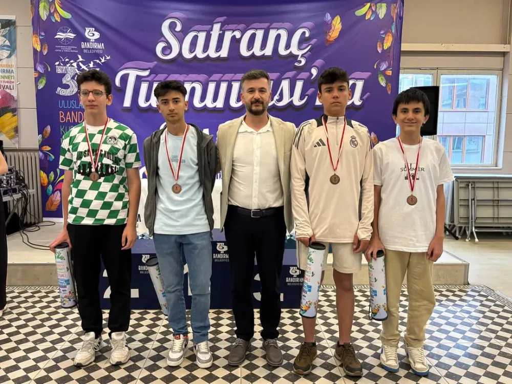 7. GELENEKSEL SATRANÇ TURNUVASI HEYECANI KUŞCENNETİ FESTİVALİ’NDE ZİRVE YAPTI