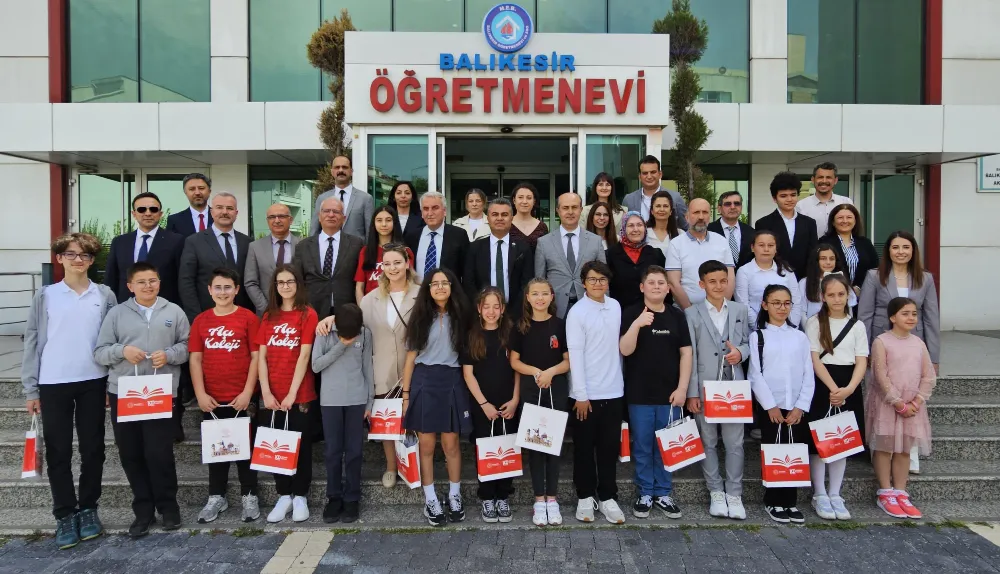 19. TÜBİTAK Ortaokul Öğrencileri Araştırma Projeleri Yarışmasında büyük başarı