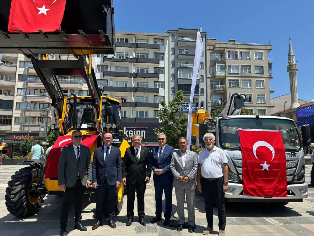 8 YENİ HİZMET ARACI TÖRENLE TANITILDI