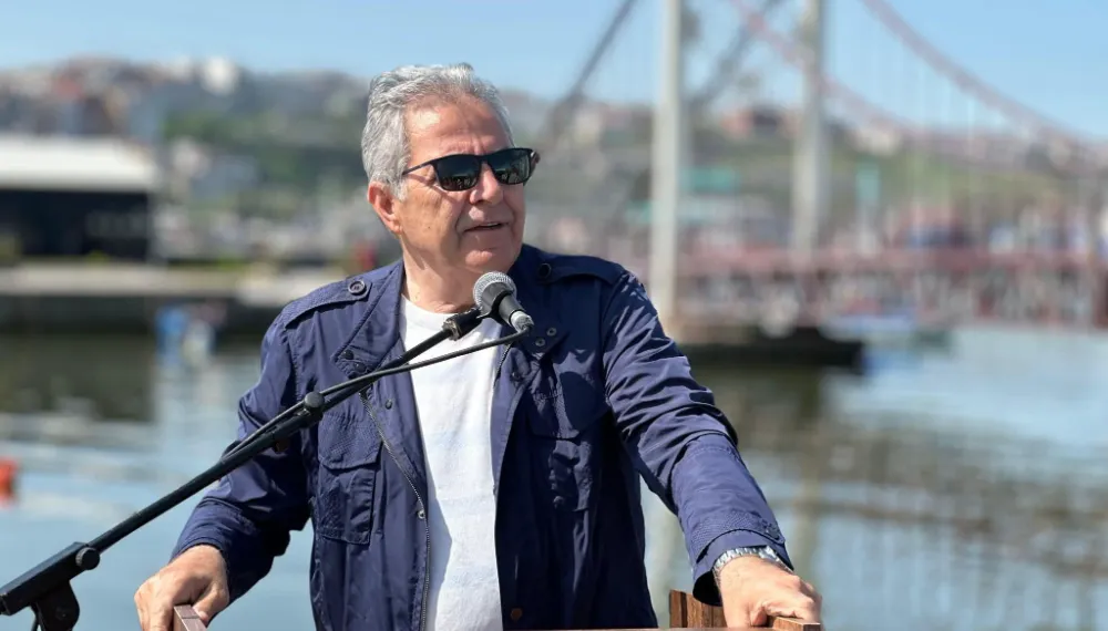 BANDIRMA, MARMARA İÇİN EL ELE VERDİ: 1,5 SAATTE 1500 KİLOGRAM ATIK TOPLANDI
