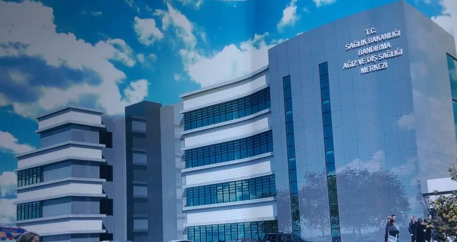 Bandırma Diş Hastanesi’nde implant uygulaması başladı.
