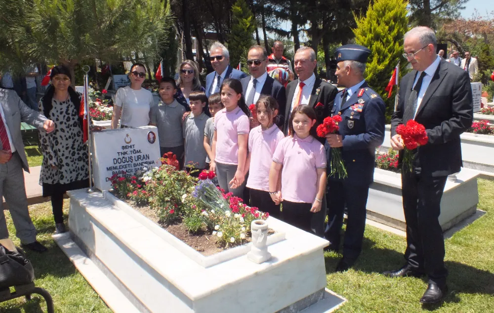 Şehitlikte Kurban Bayramı ziyareti