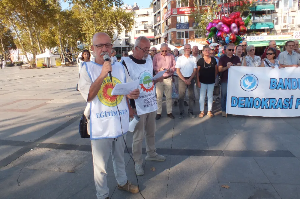 DEMOKRASİ PLATFORMUNDAN 1 EYLÜL DÜNYA BARIŞ GÜNÜ