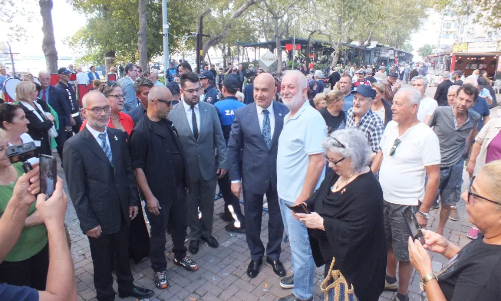 Çömez’e Erdek’te sevgi seli