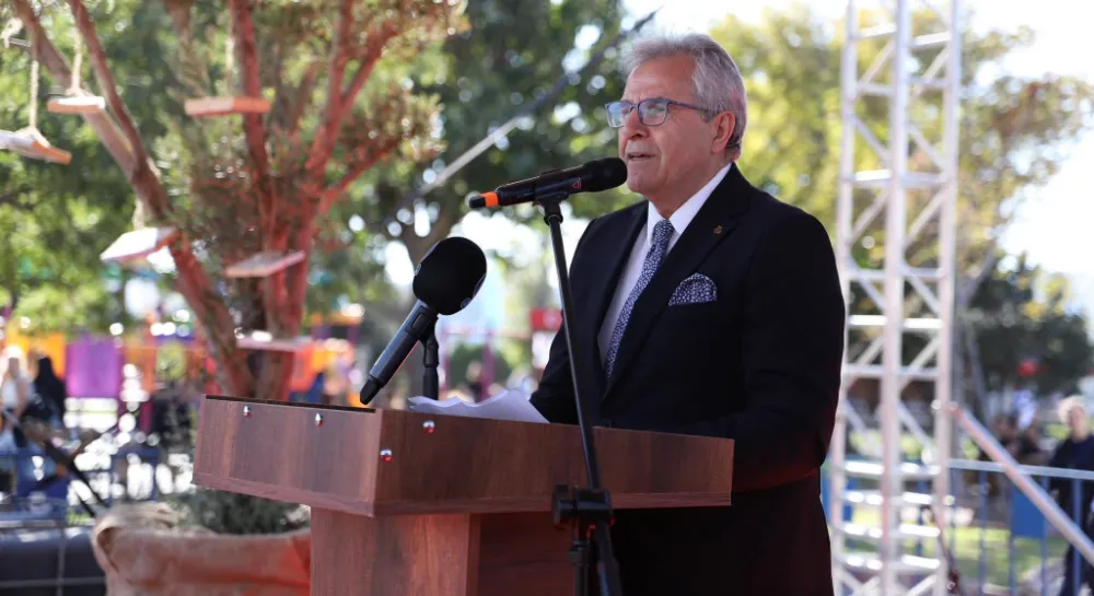 YÜZLERCE YAZAR, BİNLERCE KİTAP