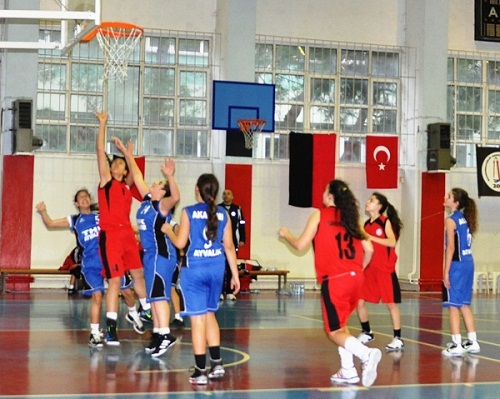 Bandırma Gücü Basketbol`de Balıkesir Şampiyonu oldu.