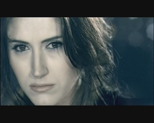 Aslı Güngör`ün ``Söylenmemiş Sözler`` adlı (Kral Pop mix)çıktı