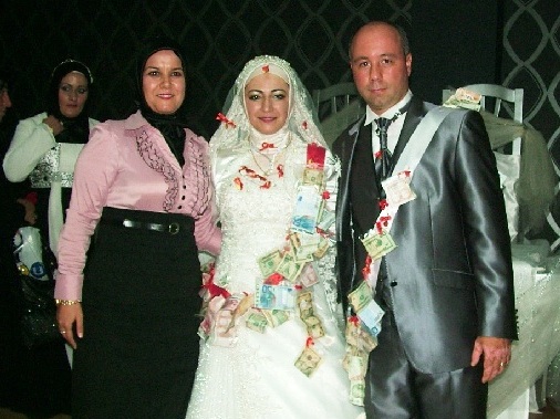 Ceyda ile Hakan`ın mutlu günü