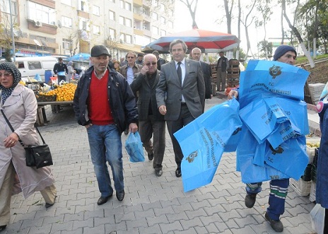 PAZAR ALANLARINDA ÇÖP POŞETİ UYGULAMASI BAŞLADI