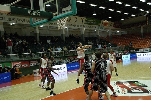 BASKETBOL DE BANDIRMA KIRMIZI-TRABZONSPOR