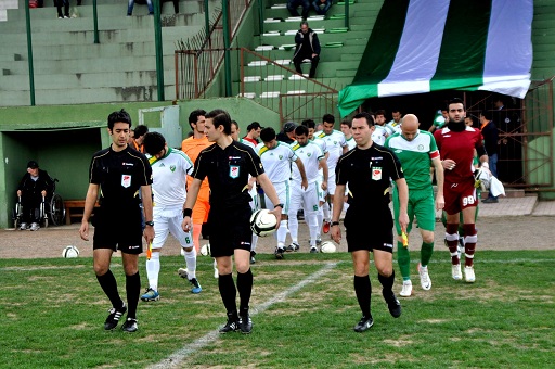 Gönen Belediyespor dört köşe