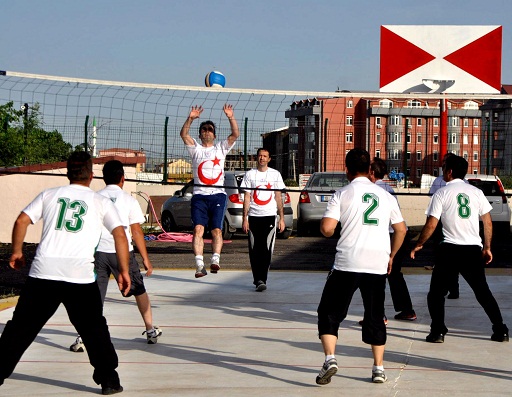 Voleybol Dostluk turnuvası başladı