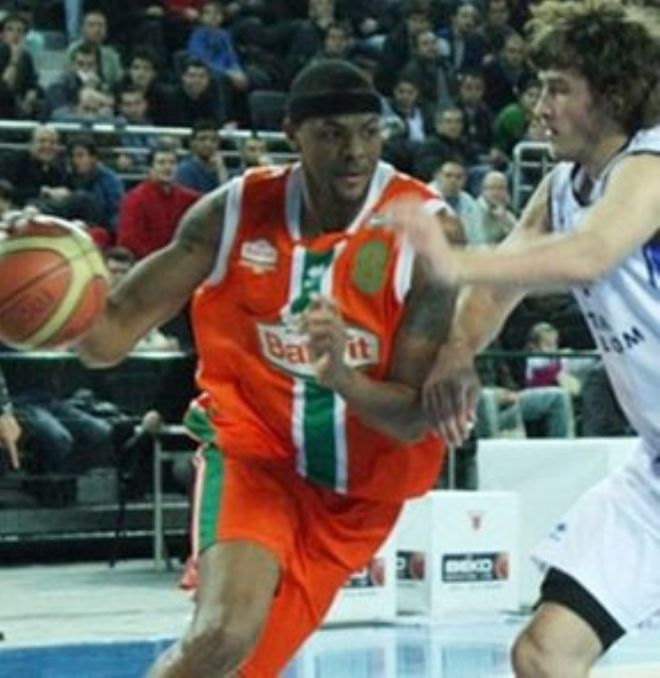 Banvit Chuck Davis ile Devam Ediyor