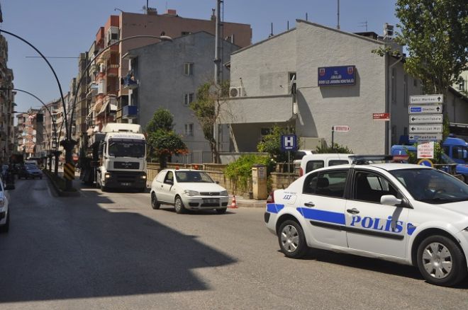 Hukümet caddesi yetersiz