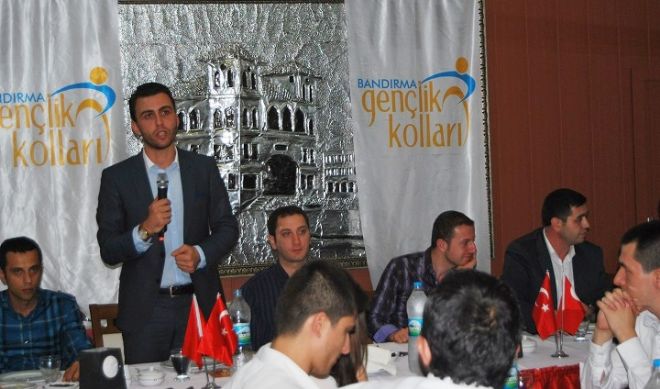 AK Gençlik`ten iftar