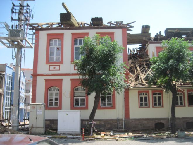 EDREMİT HÜKÜMET KONAĞI RESTORASYONDA