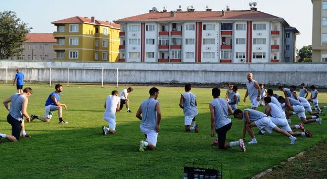 Gönen`de, Balıkesirspor A2 İle Hazırlık Maçı 