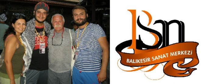 Urla`da sahne aldılar